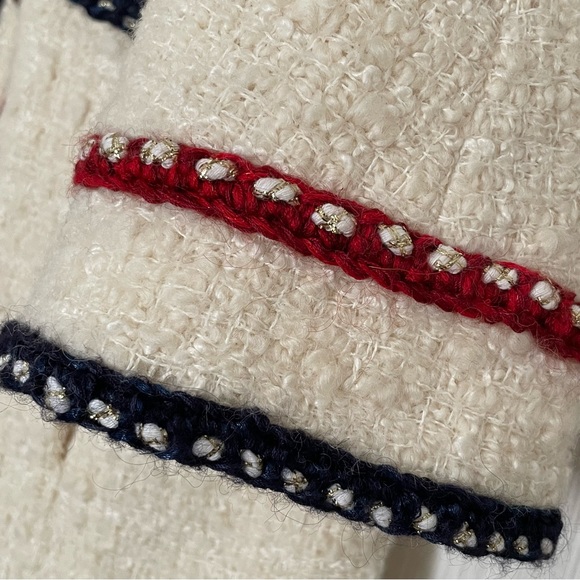 CHANEL 18B WOOL TWEED JACKET 36FR ECRU/ WHITE - Picture 8 of 16